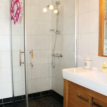 Holiday home Three-bedroom Holiday In Masfjordnes *