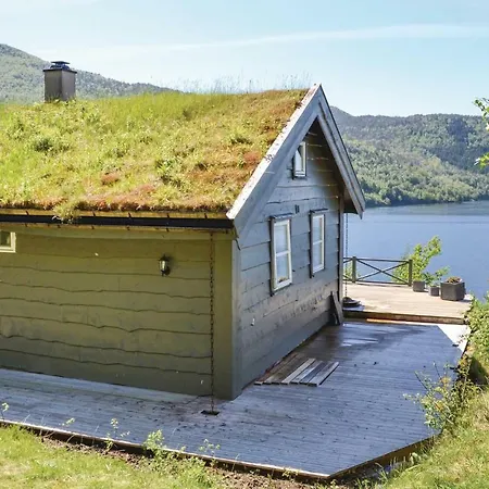 Holiday home Three-bedroom Holiday In Masfjordnes