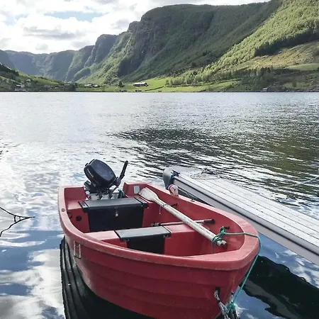 Three-bedroom Holiday In Masfjordnes * Masfjorden